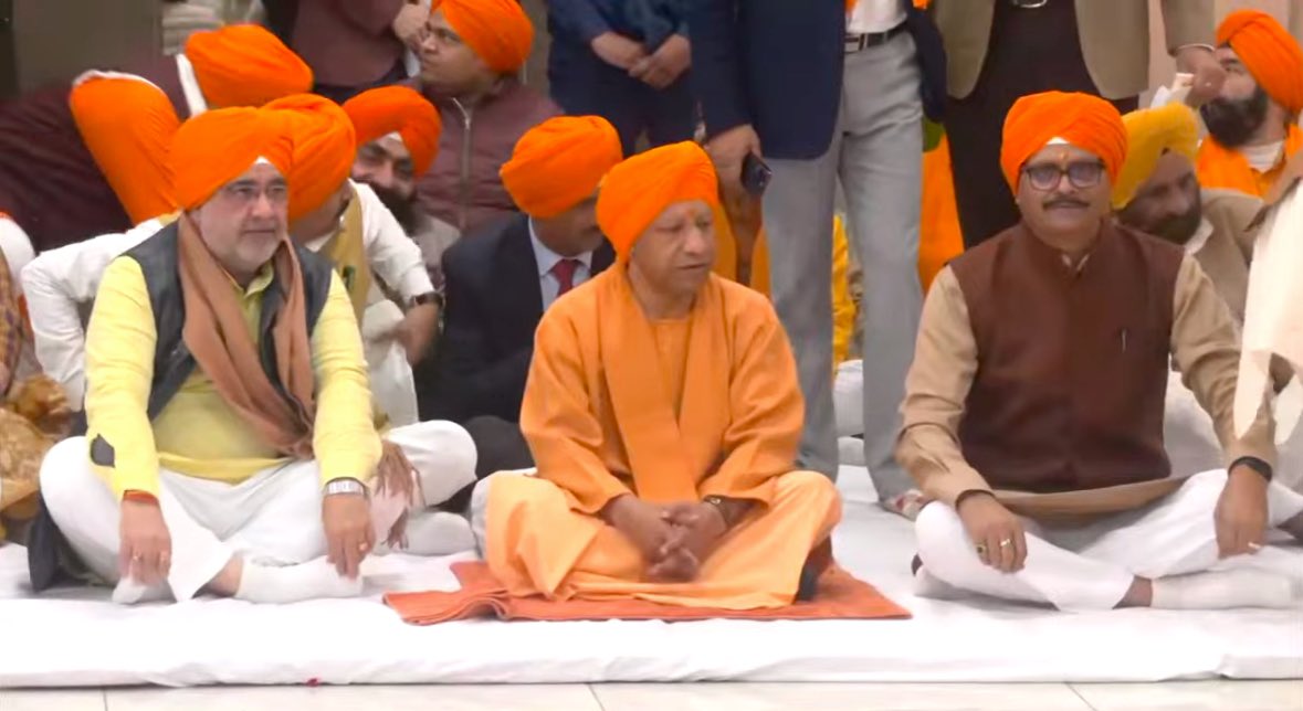 मुख्‍यमंत्री आवास पर वीर बाल दिवस पर संकीर्तन, सीएम योगी ने गुरुद्वारे में टेका मत्‍था