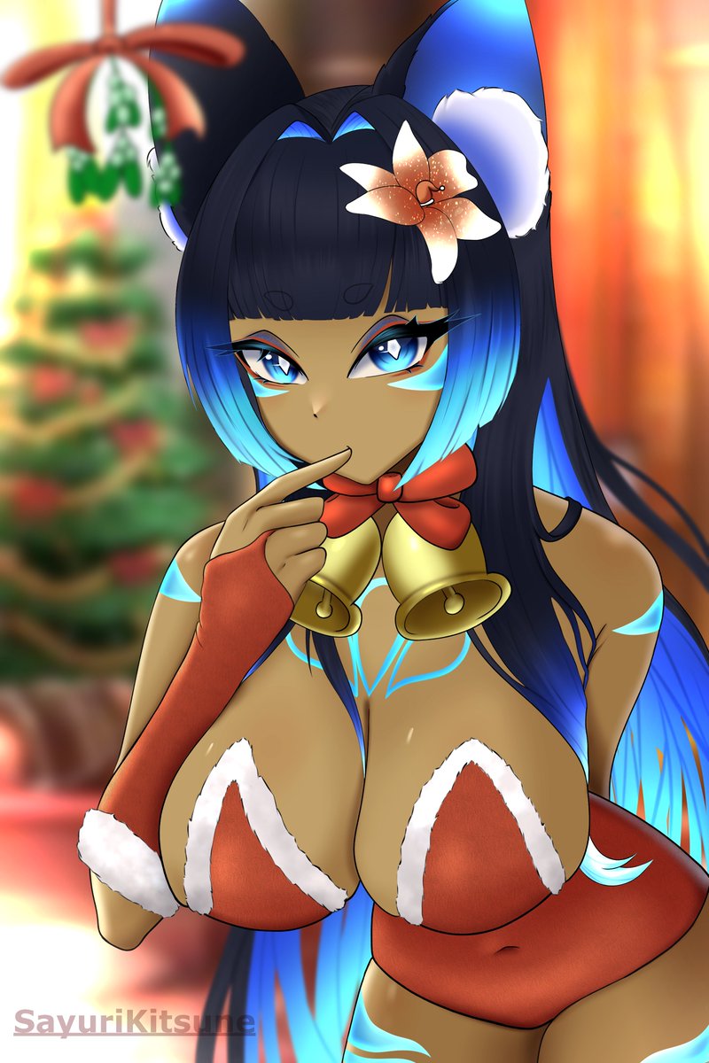 Wanna give this fox a kiss under the mistletoe this Christmas? 🎄💋