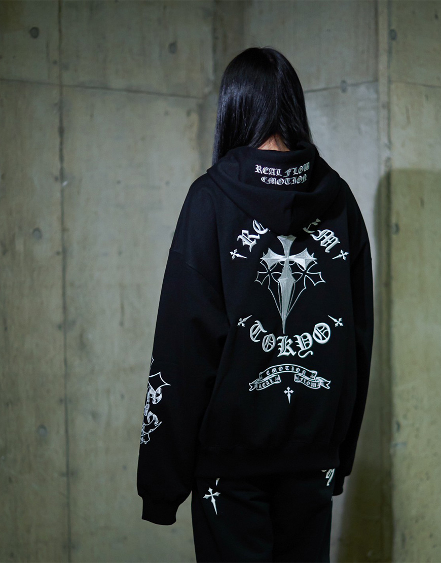 REFLEM レフレム クロス刺繍 ジップアップパーカー NEW ARRIVAL】 REFLEM【レフレム】 クロス刺繍ジップアップパーカー/全
