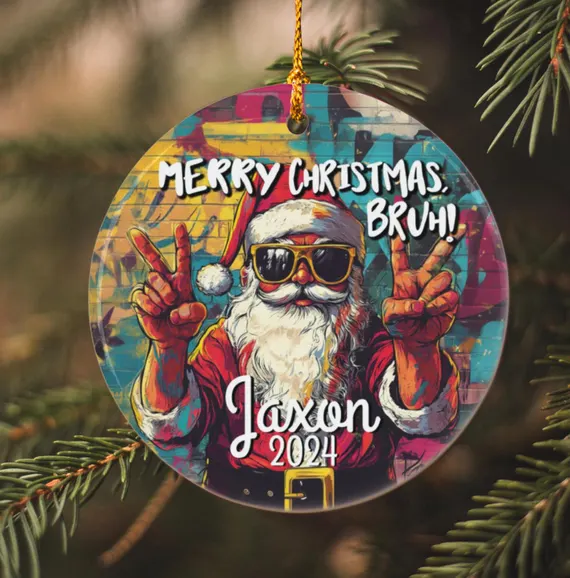 OhSoKew's tweet photo. #HipHopChristmas #AnimeHipHop🥷🏿 #Christmas #graffitichristmas #art #HipHopCulture #ChristmasInAllHoodsOfAmerica https://t.co/stLWPEFwky