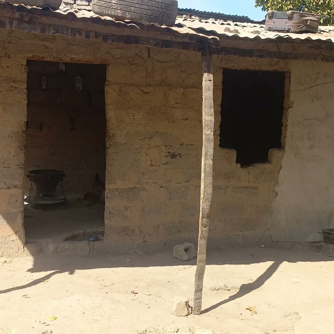 JobartehIbrahim's tweet photo. This is the house I and my family are living at https://t.co/dUSA0tdNs5