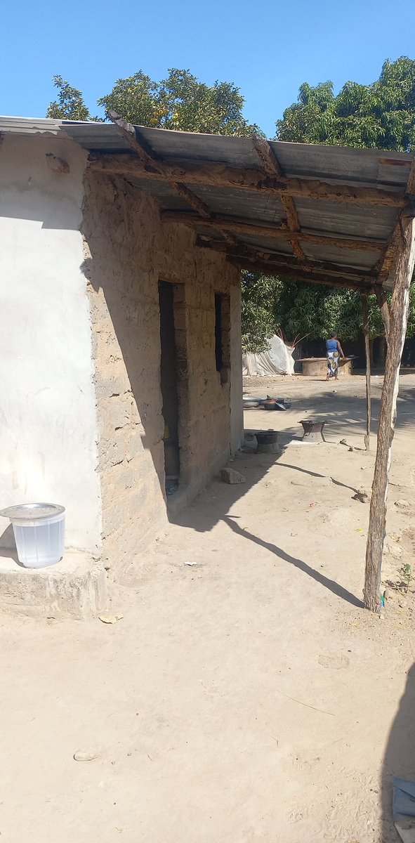 JobartehIbrahim's tweet photo. This is the house I and my family are living at https://t.co/dUSA0tdNs5