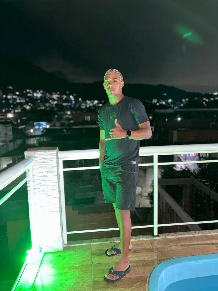 Jean_danadao01's tweet photo. Feliz natal❤️🔥 https://t.co/QnjoKVAPDu