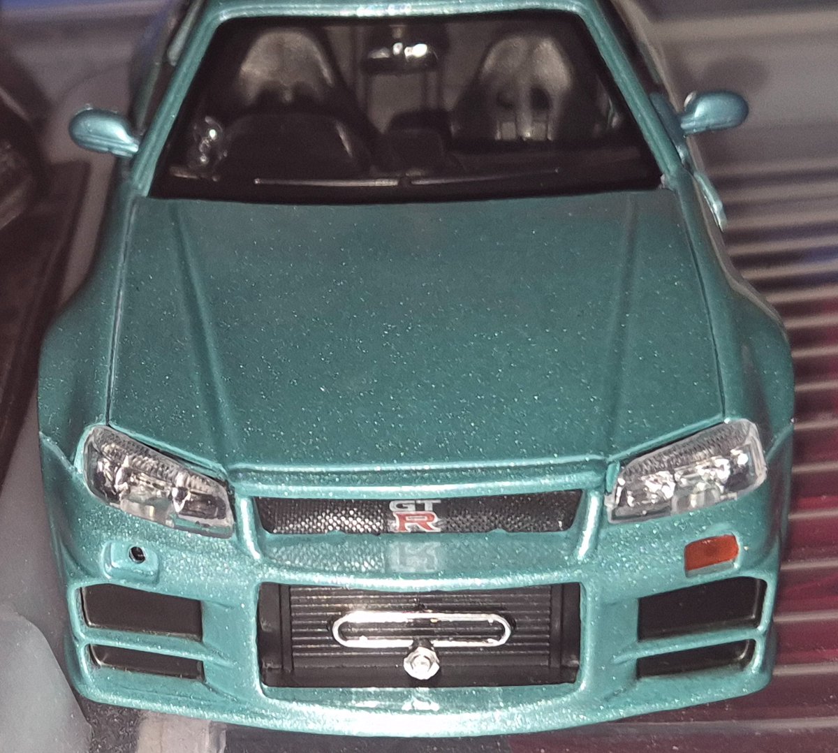 PabloWalker2013's tweet photo. Just discovered some damage..... The orange light is gone..... Apparently the car was also played with by the scammer. #scammed #december2th2024 #bigdamage https://t.co/gS3ylbN1kq