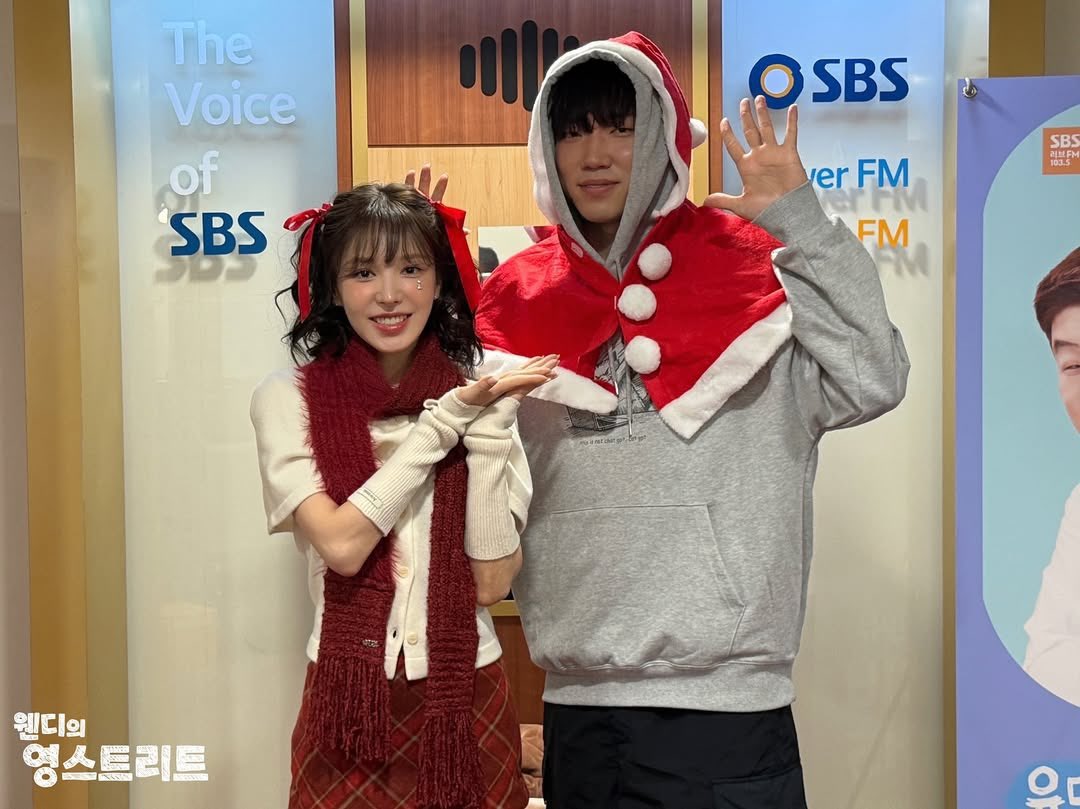 nanninaninani's tweet photo. 인스타 광고 뜰때부터 살까말까 고민하던 후든데 나상현 입은거 보자마자 지름... https://t.co/8KO3HkwAvJ