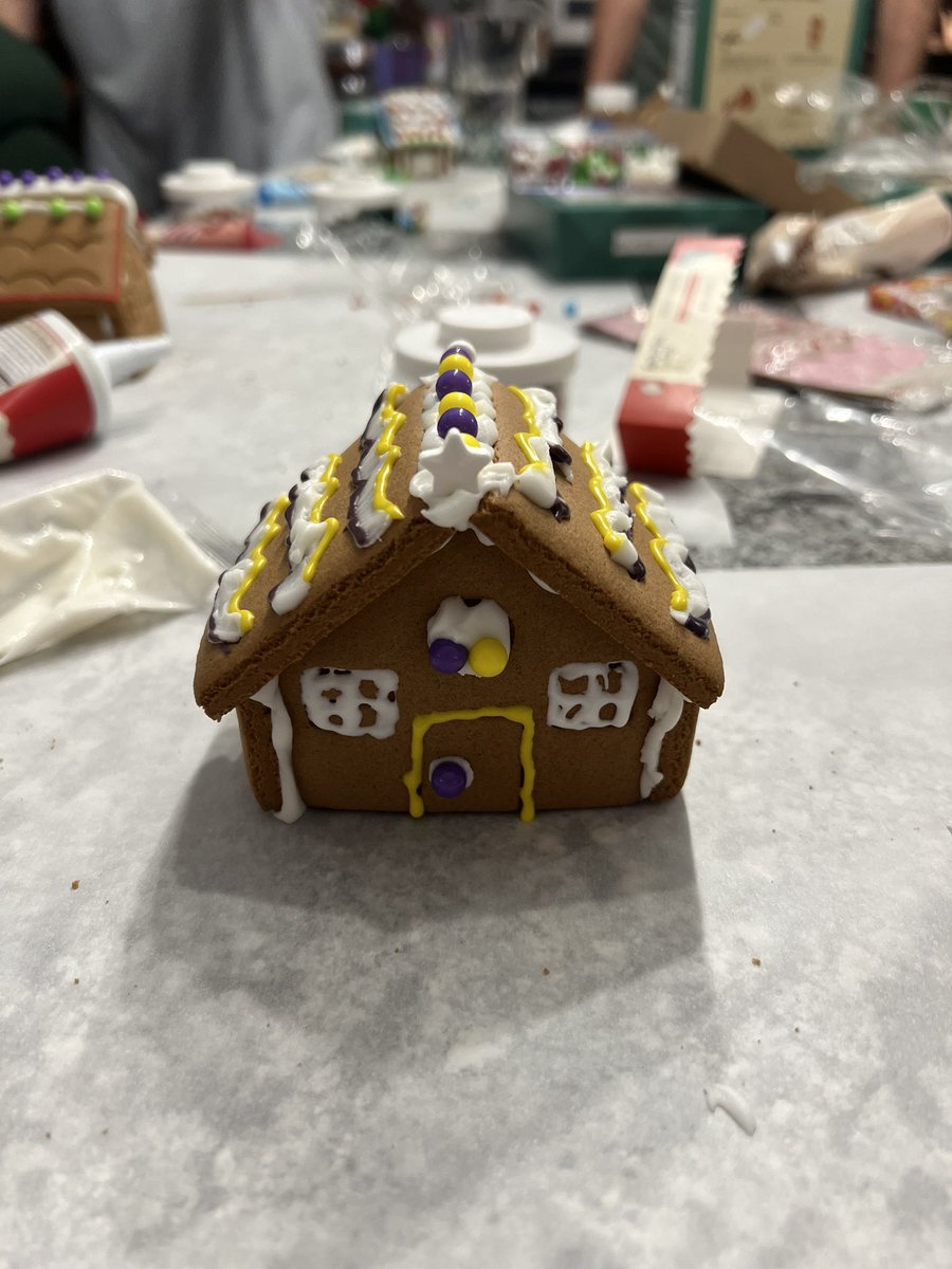 JoshWintz's tweet photo. Merry SKOLmas 💜💛 @Vikings https://t.co/86juTqpoRD