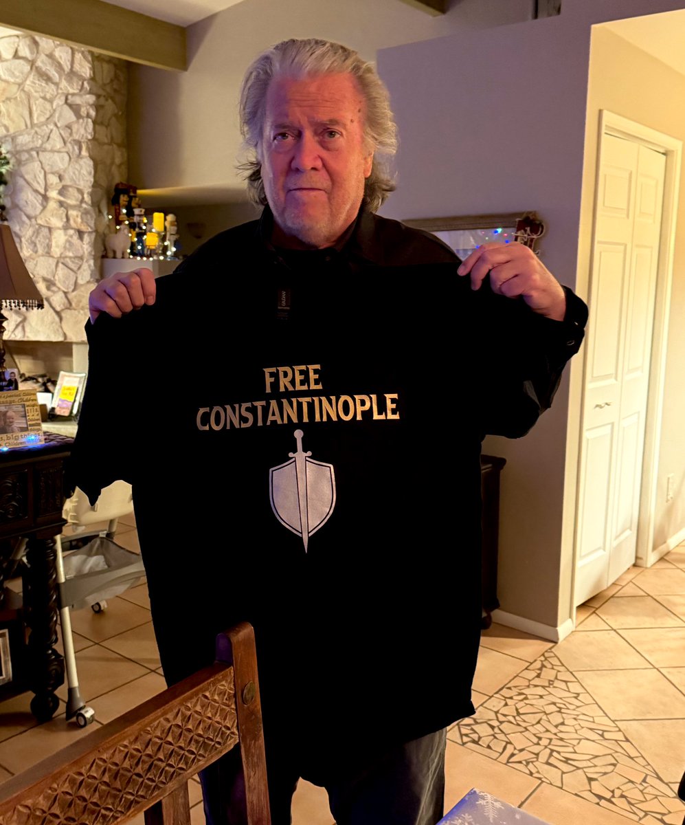 RaheemKassam's tweet photo. Steve just opened his favorite Christmas present! https://t.co/zxHwje9BIB