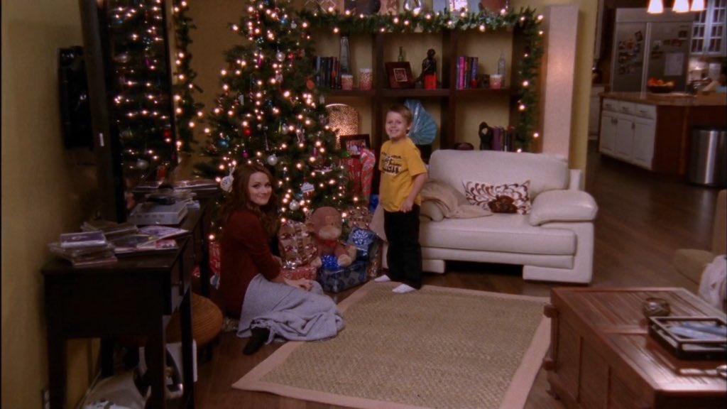 hqnaley's tweet image. merry christmas! ♥️☃️🎄