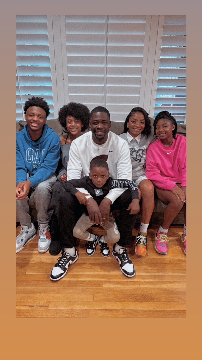 Alexis Moore tweet media