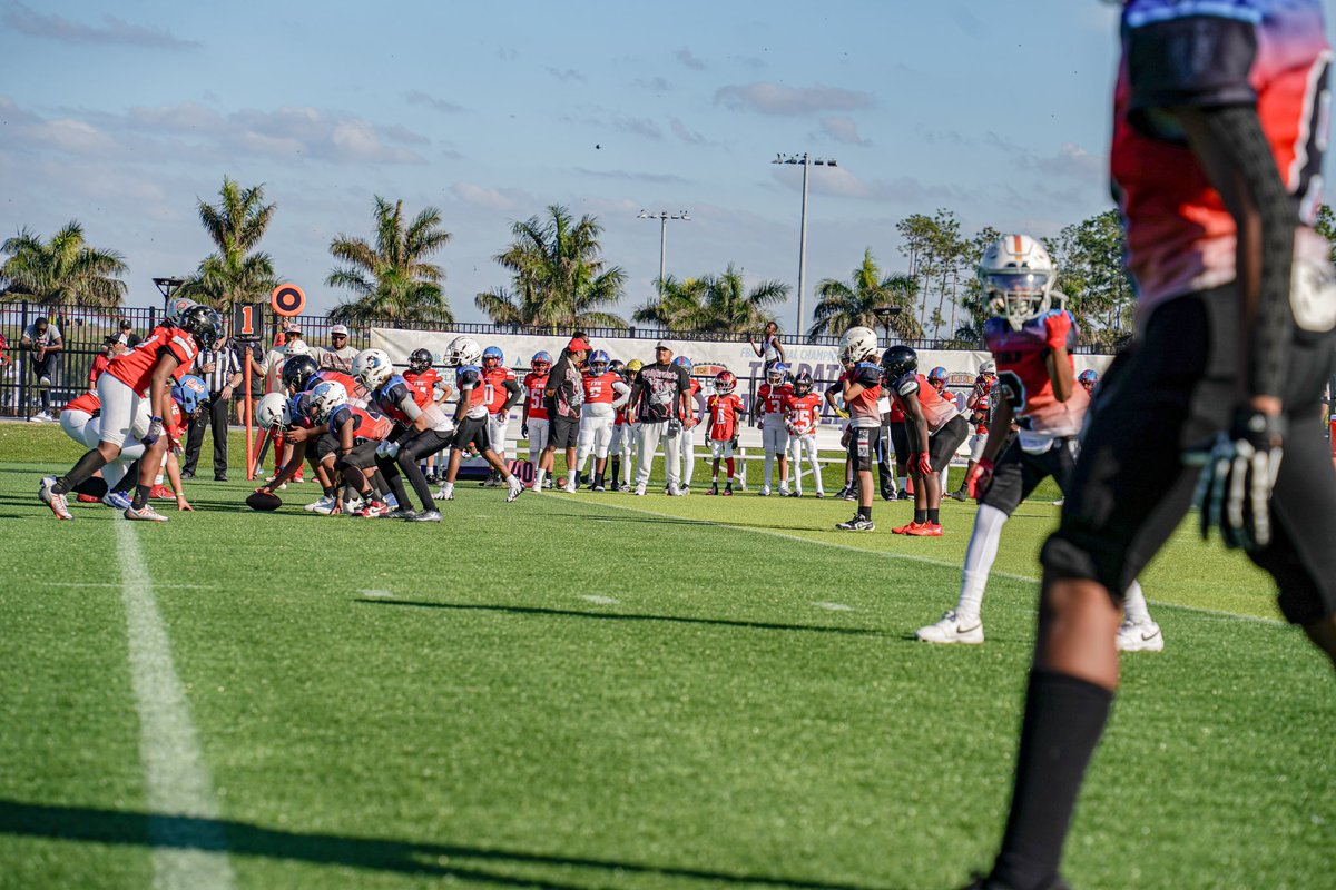 fbu_dfweast's tweet photo. We Running it back in 2025 😤 #NATIONALCHAMPS

#FBUNC #DFWEAST #GETBETTERHERE https://t.co/zVXjJwSyGq