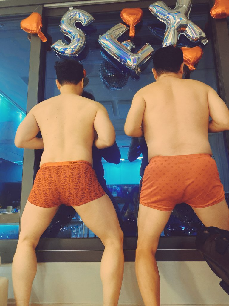 #부커만남 #부부여행 #클마스모임
늘 좋은팀들과 좋은시간~^^ 
앞으로 사진은 레이디분들만 찍는걸로 ㅡㅡ;;
@kimkung6969 
<a href="/mielleu1/">미엘르</a> 
<a href="/hagendazz_/">하겐.다즈</a>