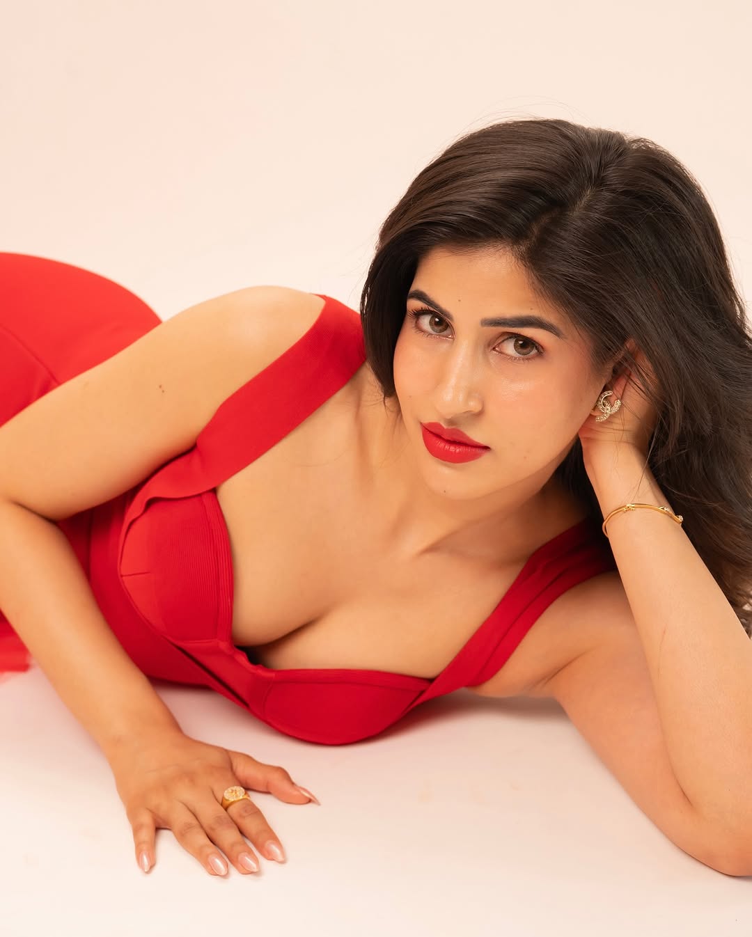 GfsSb0NW4AAc-vE?format=jpg&name=large