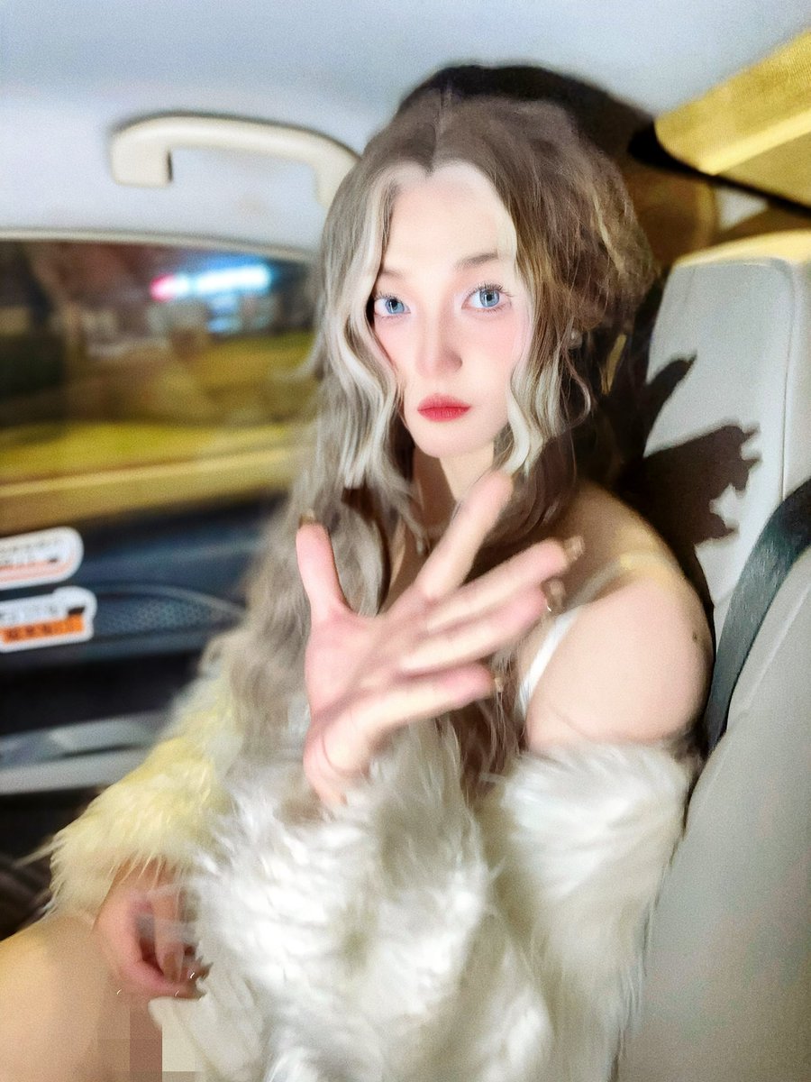 反差女明星路透 去当m咯
#反差女大 #母狗 #男娘 
造型：
<a href="/ataoqwq/">阿柚</a>