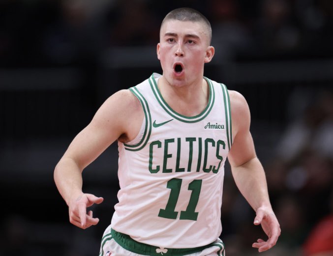 The number 1 ranked NBA player in offensive efficiency is a 6’1 guard who has zero dunks 

Skill and toughness kills 

Young hoopers should be studying this man’s every move