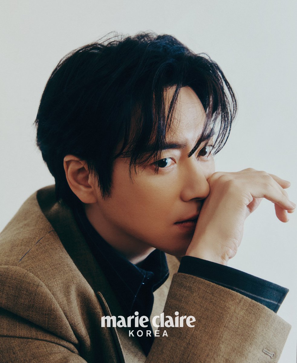 marieclairekr's tweet photo. 진짜 로맨스가 옵니다. 

#SBS 드라마 #나의완벽한비서 로 만난 배우 #한지민 과 #이준혁 이 #마리끌레르 카메라 앞에 섰습니다.

1월 3일 첫 방송을 기다리며, 사랑의 기운으로 가득한 두 사람의 로맨틱한 화보와 인터뷰는 마리끌레르 1월호에서 만나보세요.
#HanJiMin #LEEJUNHYUK https://t.co/u4DxnHO0MJ