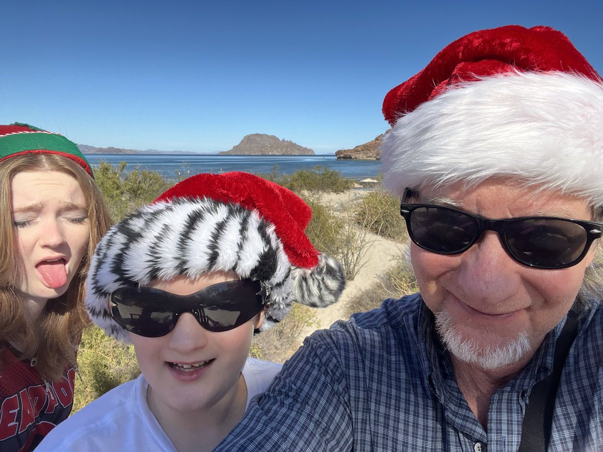 Have a killer holiday season. Chilling in fabulous Loreto MX Salud!!!