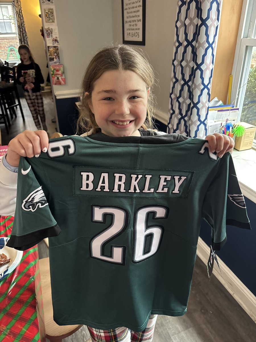 vinnyvass's tweet photo. When she’s more excited about her @saquon jersey than her first trip to Disney. Go @Eagles https://t.co/jgOp4Tkt98