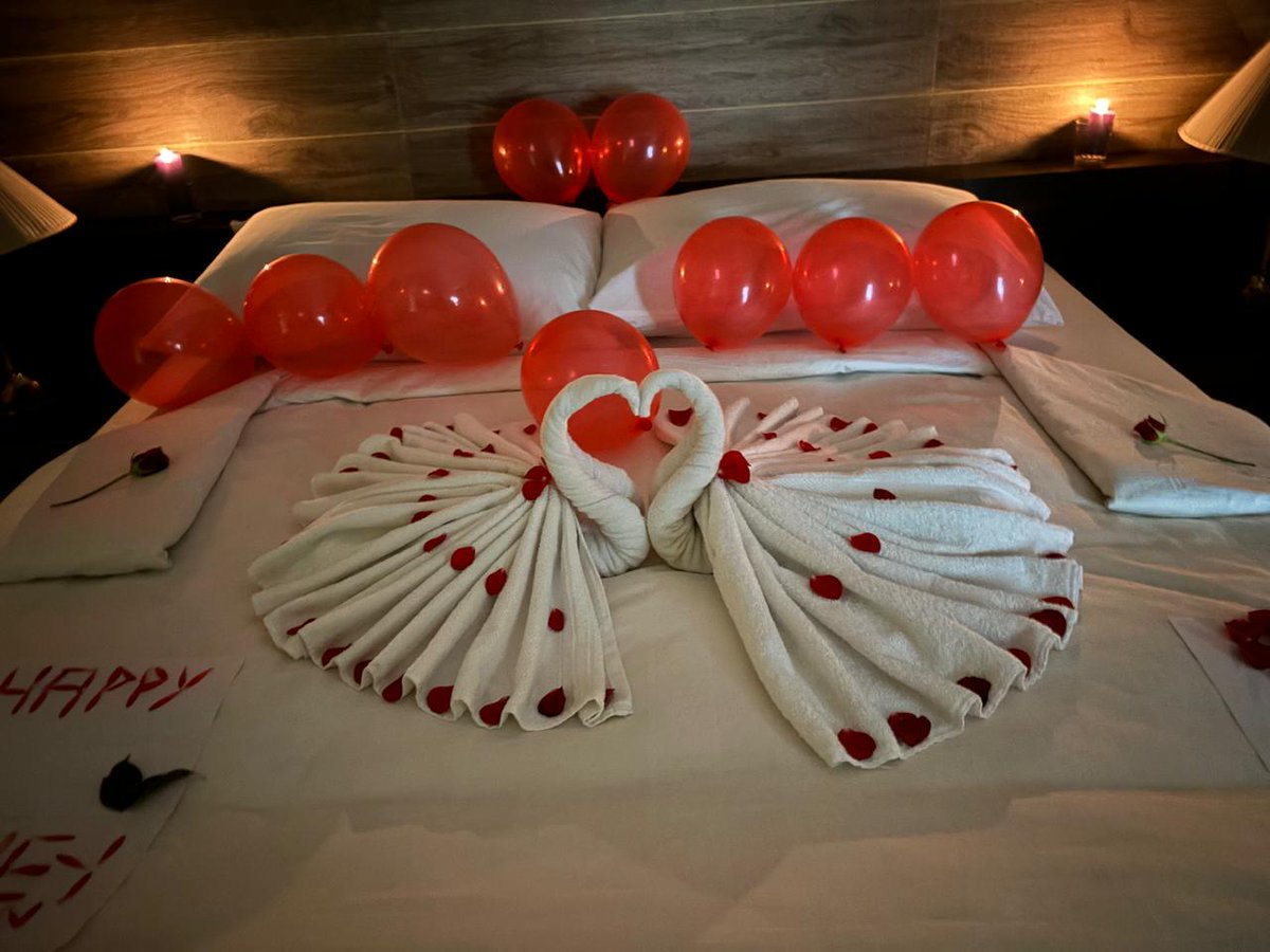 agihld's tweet photo. The Creativity Club, Housekeeping department under the flagship of Faculty of Hospitality Management, Amrapali University organized a workshop on “Room Turndown Service for Special Occasions”.
#amrapaliuniversity #amrapali #bestuniversity #hotelmanagement #bhm #bhmct #dho https://t.co/152MqhLqf3