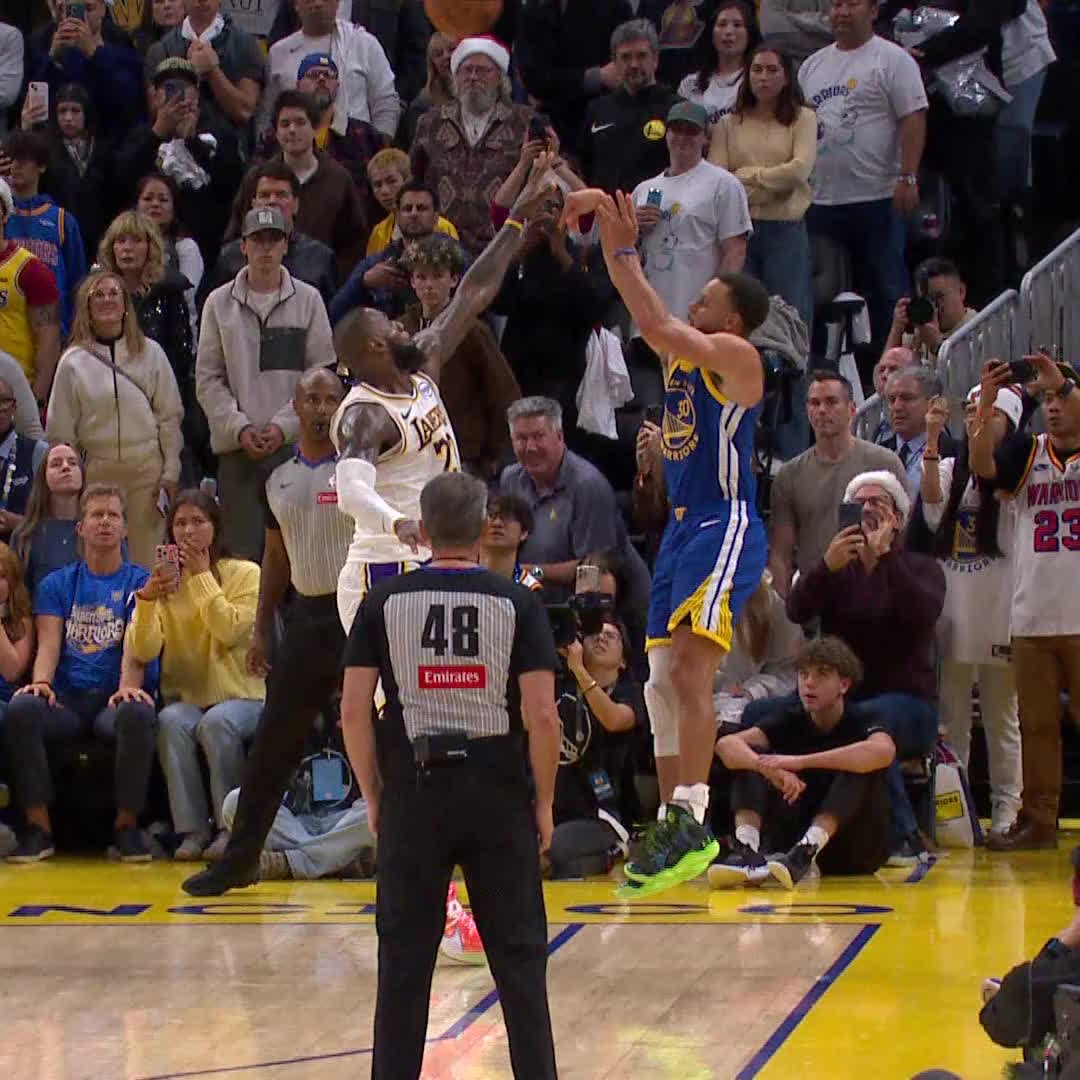 BleacherReport's tweet photo. STEPH OVER BRON. https://t.co/m7nGT2JBdy