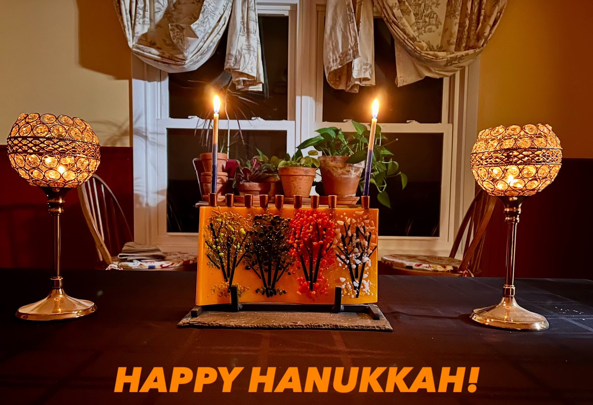 engerman_m's tweet image. 🕎Happy 1st Night of Hanukkah🕎

#Hanukkah #holiday #menorah