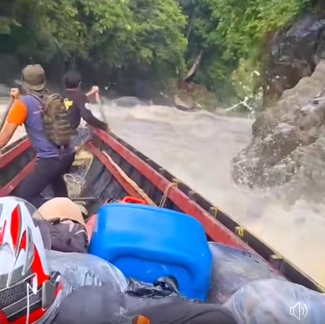 DelimaResta's tweet photo. Riam Bakang Tanjung Lokang Kapuas Hulu Kalbar, Aktif dilaluli masyarakat Sekitar untuk Transportasi Air Sungai.
#SaveOurRiver
#SaveOurForest
#Rainforest
#Botani
#Borneo
#kalimantan
#Biology https://t.co/F6Wjnkagve