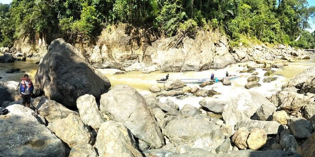 DelimaResta's tweet photo. Riam Bakang Tanjung Lokang Kapuas Hulu Kalbar, Aktif dilaluli masyarakat Sekitar untuk Transportasi Air Sungai.
#SaveOurRiver
#SaveOurForest
#Rainforest
#Botani
#Borneo
#kalimantan
#Biology https://t.co/F6Wjnkagve
