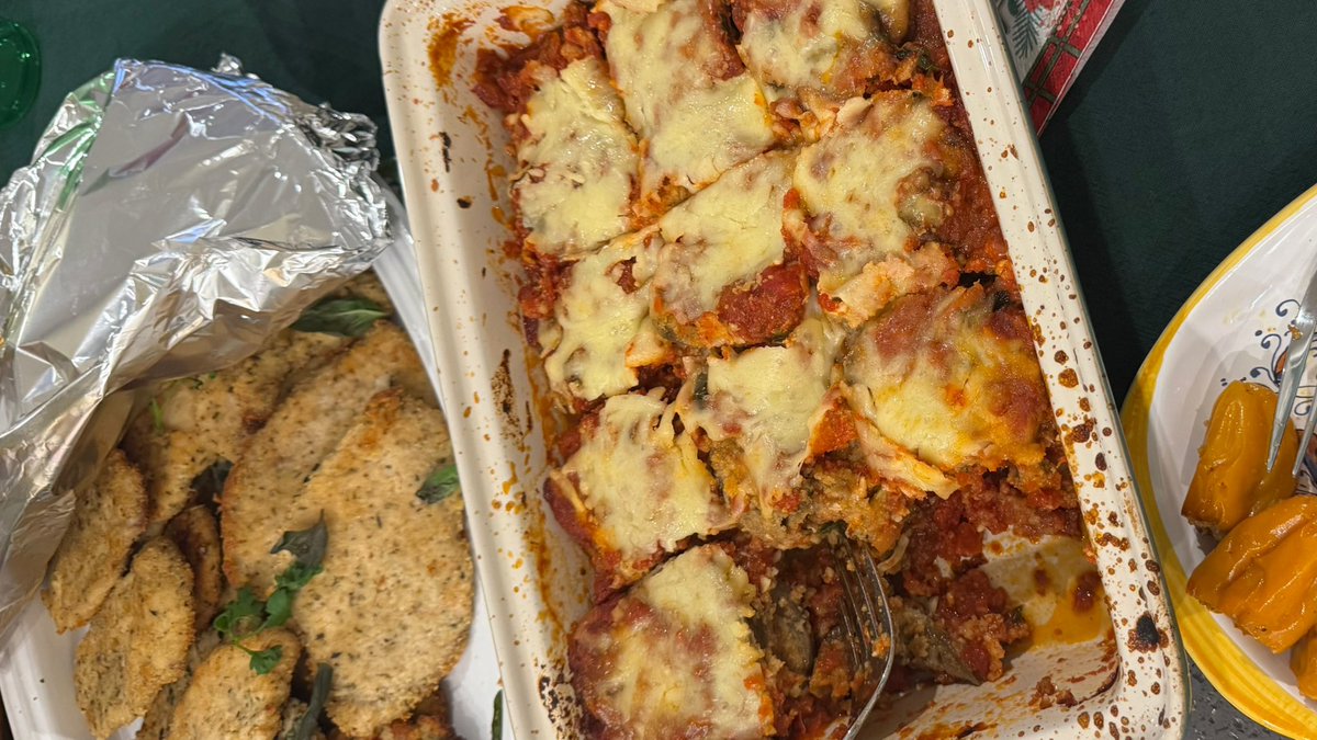 A Puerto Rican + Italian Christmas! 😋 So full, so happy.