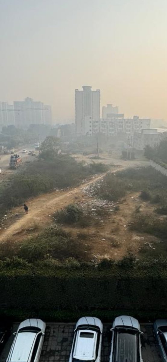 V_AjayMenon's tweet photo. @MunCorpGurugram
Will appreciate your helping hand in getting this area at sector 69, besides Tulip Purple cleaned as there is lot of dump accumulated here and no vehicle comes to clean this up. https://t.co/ERAsLgGCcR