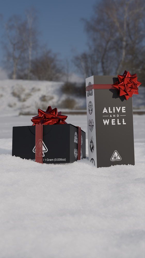 AWlifeAllDay's tweet photo. Happy Holidayz from the AW team 💚 Join us at https://t.co/iTy0Jpuppi for the 2025 lineup. https://t.co/NCoks2lDrI