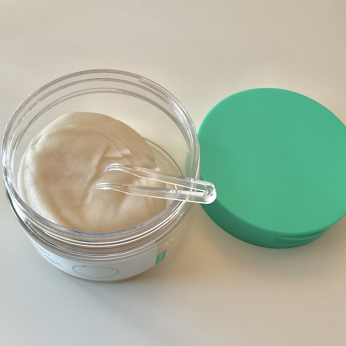 hfleurdiout's tweet image. 🌳 BEPLAIN CICATEROL BLEMISH PAD

ใช้โทนเนอร์ตัวนี้ตัวเดียบจบ ลดพวกสิวอักเสบ รอยดำ รอยแดง ชุ่มชื้นมาก เป็นคนผิวแพ้ง่ายแต่ใช้แล้วอ่อนโยนไม่ระคายเคืองผิวเลย  💧☀️#Beplain #บีเพลน #โทนเนอร์แพด #รีวิวสกินแคร์ #ใช้ดีบอกต่อ