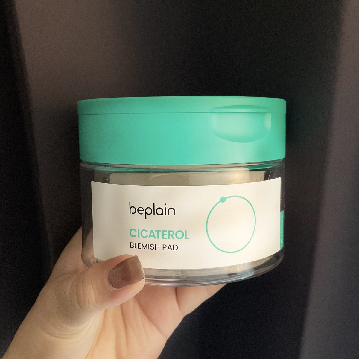 hfleurdiout's tweet image. 🌳 BEPLAIN CICATEROL BLEMISH PAD

ใช้โทนเนอร์ตัวนี้ตัวเดียบจบ ลดพวกสิวอักเสบ รอยดำ รอยแดง ชุ่มชื้นมาก เป็นคนผิวแพ้ง่ายแต่ใช้แล้วอ่อนโยนไม่ระคายเคืองผิวเลย  💧☀️#Beplain #บีเพลน #โทนเนอร์แพด #รีวิวสกินแคร์ #ใช้ดีบอกต่อ