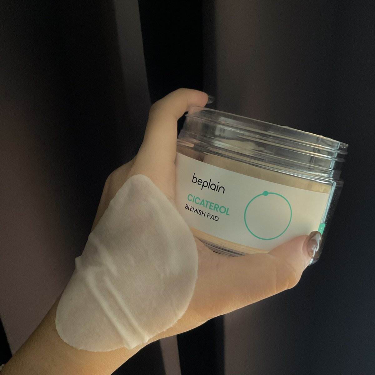 hfleurdiout's tweet image. 🌳 BEPLAIN CICATEROL BLEMISH PAD

ใช้โทนเนอร์ตัวนี้ตัวเดียบจบ ลดพวกสิวอักเสบ รอยดำ รอยแดง ชุ่มชื้นมาก เป็นคนผิวแพ้ง่ายแต่ใช้แล้วอ่อนโยนไม่ระคายเคืองผิวเลย  💧☀️#Beplain #บีเพลน #โทนเนอร์แพด #รีวิวสกินแคร์ #ใช้ดีบอกต่อ