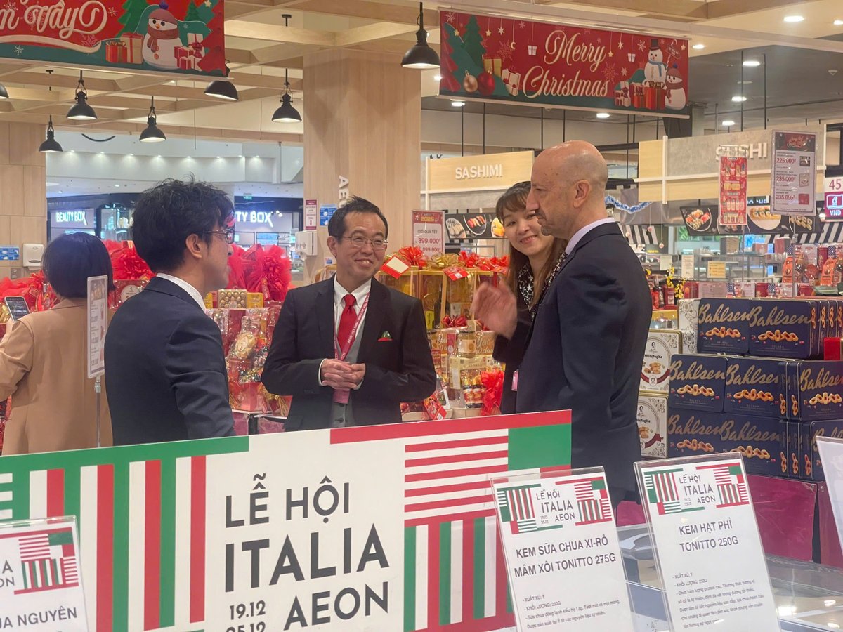 ITAHochiminh's tweet photo. From December 22 to 25, at all AEON GMS nationwide, the Italian Fair the special event to introduce typical products of Italy, where cuisine is recognized by UNESCO as an intangible cultural heritage.
#ItalianFair #madeinItaly https://t.co/2zBH6wBC4j