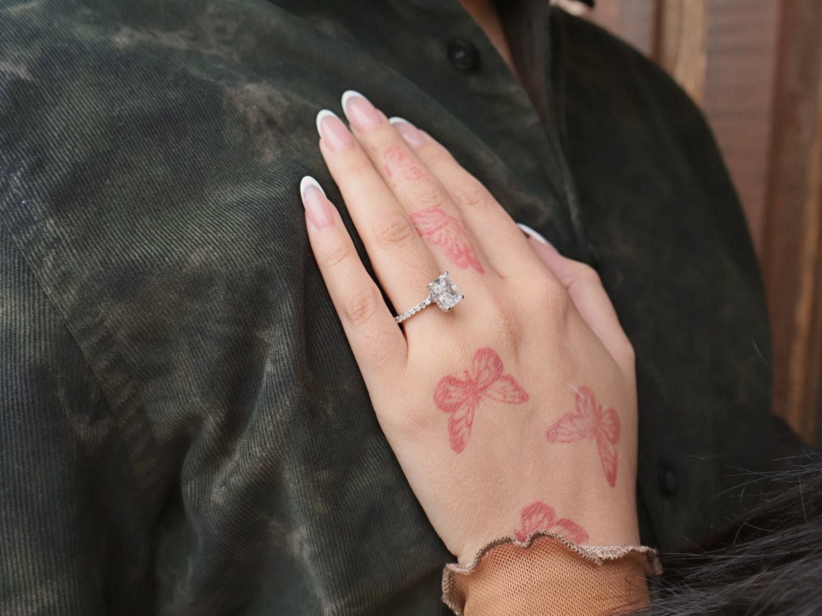 Lifeofjasmineee's tweet photo. Soon to be Mrs. Armendariz 💍 https://t.co/pYeDVBcoxt