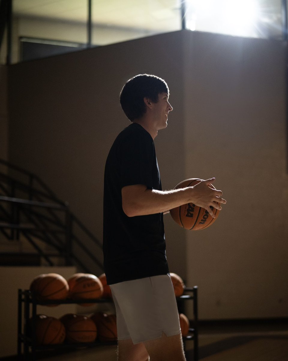 TravisMathew tweet media