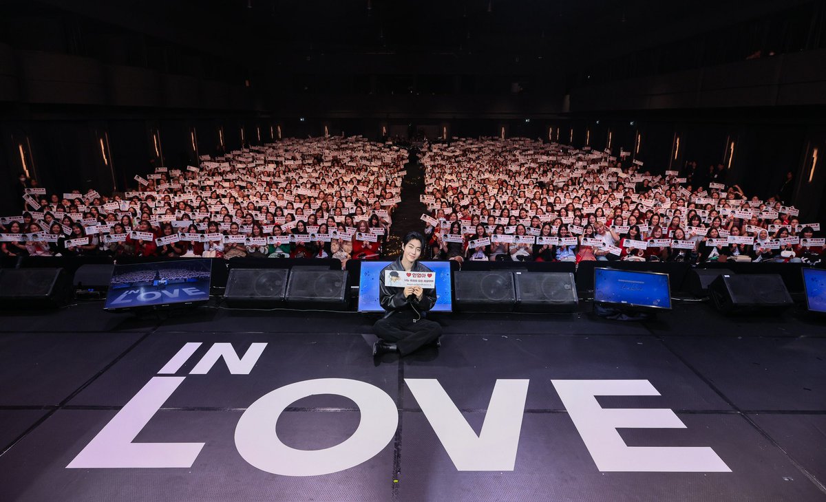 SOLEUENT's tweet photo. ขอบคุณไฮลี่ทุกท่าน ที่มาร่วมสร้างความทรงจำที่แสนพิเศษกับฮวังอินยอบในวันนี้ หวังว่าจะได้พบกันอีกเร็ว ๆ นี้นะคะ ทุกคนต้องมาเจอกันอีกน้าา~~🩵💙

และทางโซลยูว์ขอขอบพระคุณทุกท่านที่ให้การสนับสนุนงานนี้เป็นอย่างดี 
หากผิดประการใด ต้องขออภัยมา ณ ที่นี้ด้วยค่ะ

#HIY_IN_LOVE_BKK
#IN_LOVE #HWANGINYOUP #황인엽
#KNSTUDIO #ACCOMPANY #SOLEUENT