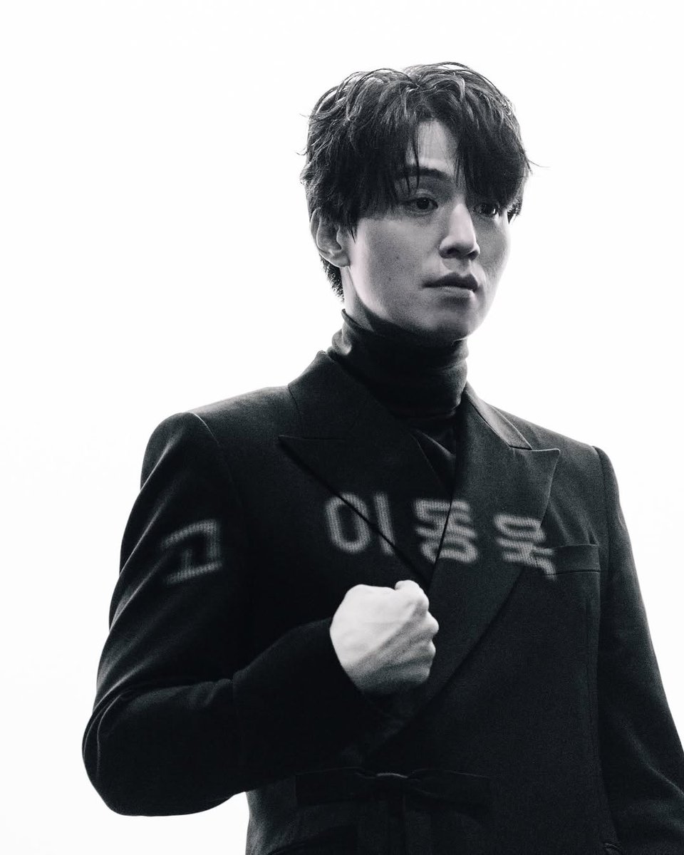 Lee Dongwook tweet media