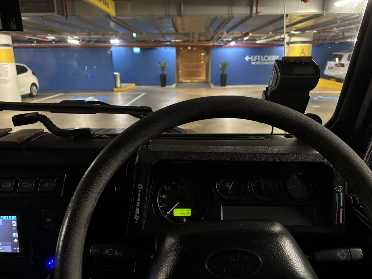 cockpit view of my 17 years old beaut. 

waiting to collect the tesla from <a href="/MonkeDAO/">MonkeDAO🍌</a> 

😂💪🎁