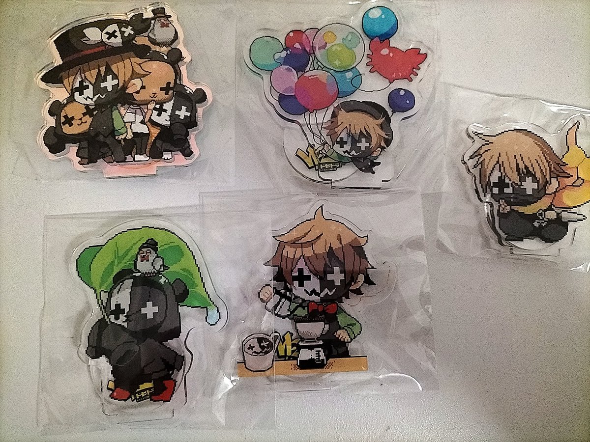 すっかり忘れてた
クリスマスプレゼントにレトセトラのグッズ届いた✨

シークレット入ってて嬉しい☺️