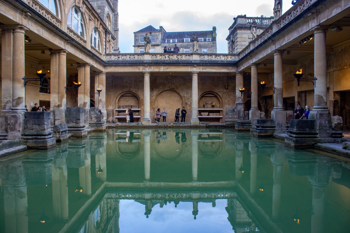 RomanBathsBath's tweet photo. ✨ We’re open again tomorrow from 9am! ✨  

The Roman Baths will be welcoming visitors from 27 December, starting bright and early at 9am. 

📅 Plan your visit and make the most of this special time of year. We can’t wait to see you! 🎄 https://t.co/b316twDuZk