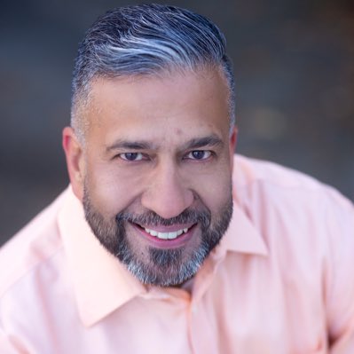 SurreyRealtor's tweet photo. #NewProfilePic https://t.co/YFtdxXoFcp