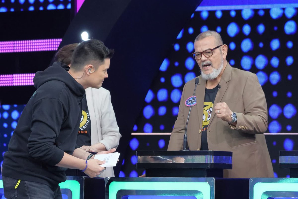 FamilyFeudPH's tweet photo. Mowelfund, or the Movie Workers Welfare Foundation, is an organization that provides for the welfare of workers in the film industry!
#FeudShowbizPillars | December 26, 2024
#FamilyFeudPH #DecemberFever https://t.co/RfZrJ7ozun