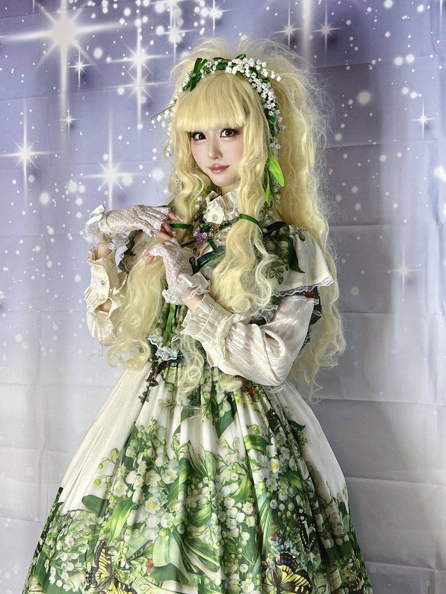 halu_halu49's tweet photo. ⭐️𝟚♡𝟚𝟜.𝟙𝟚.𝟚𝟜🎄
なまいき𝓉𝑜𝓃𝒾𝑔𝒽𝓉様主催のトリプルフォーチュンファッションショーに出演させて頂きました🎀

@triple4tune 

バビ様、カイエ様、ヘアメイクのゆかさん
関係者の皆様ありがとうございました💖

#triplefortune #トリプルフォーチュン #kawaii #lolitafashion #harajuku https://t.co/ea1FS0vaSm