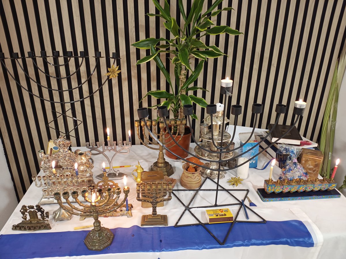 joselorenzos's tweet photo. Jag Janukah Sameaj!!!!!
Feliz Janukah!!!!
#Januca #channukah #janucasameaj #JagSameaj https://t.co/eKsGKPbCGC