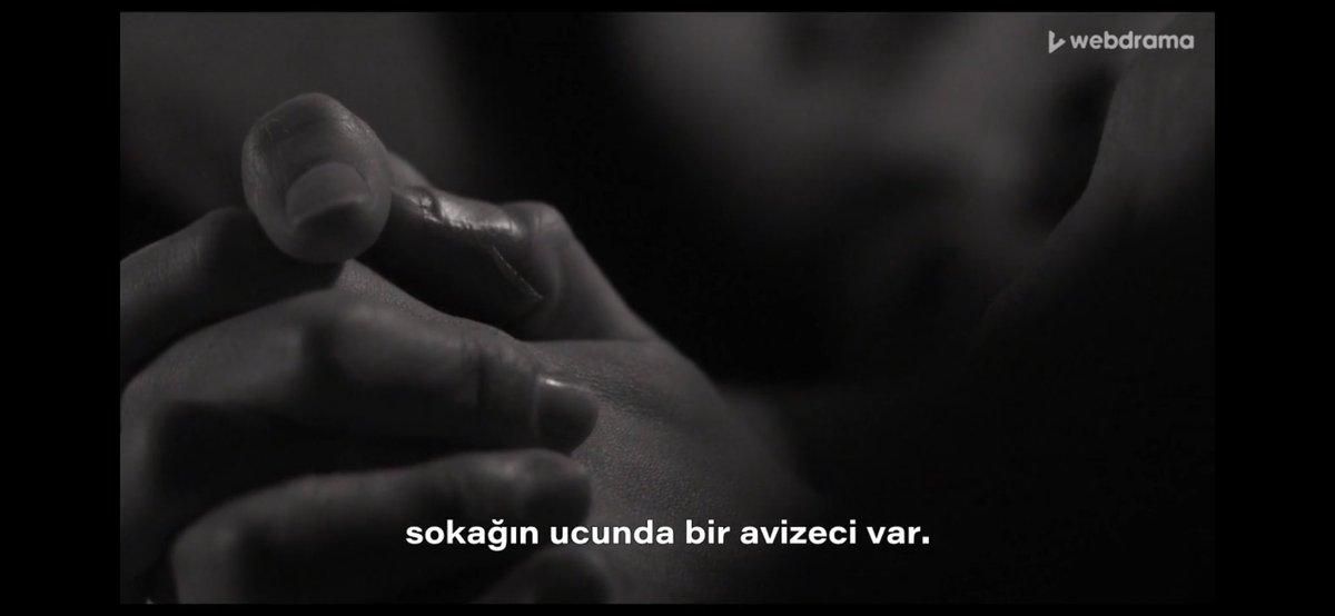 eyvahlarrolsun's tweet photo. annesinin hyunju için verdiği çaba😭ayrıyeten hyewon’un sunhae için hayatını feda etmesi bir de üstüne gerçekleri önüne serip avizeciye gidip ışık almasını söylemesi😭bu dizi bu kadar duygusal olmamalıydı ya #LightShopEp7 https://t.co/l17KKKdjbh