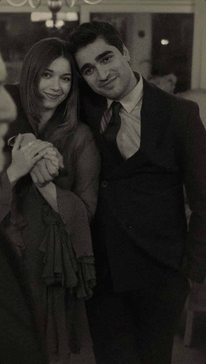 Biz bu alemin en güzel çiftini dün gece tarihe gömdük..