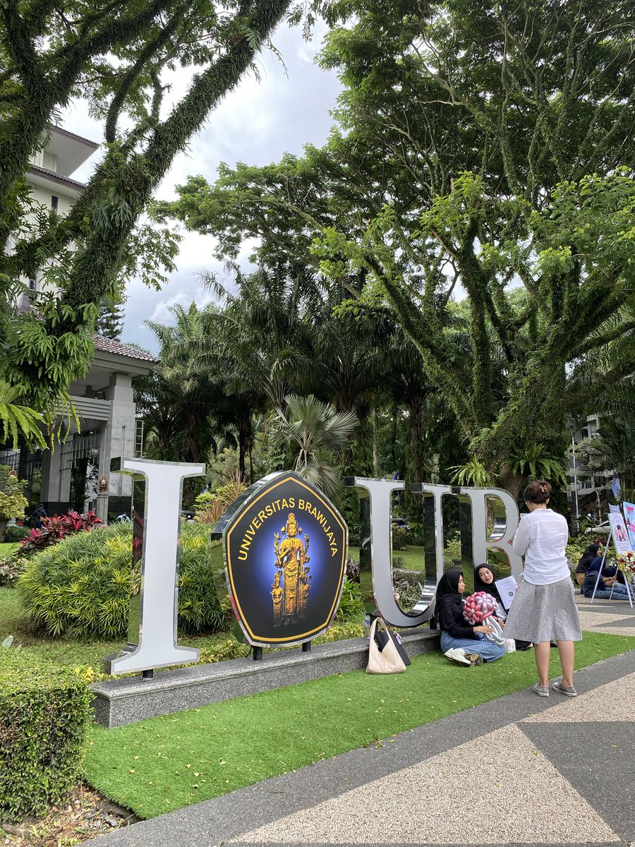 wonpus's tweet image. strolling around yube ⭐️!