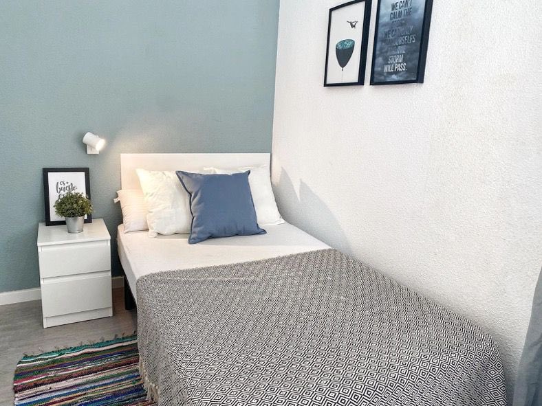 MartaRojis's tweet photo. Holaa 😊 buscamos compañerx de piso para entrar en marzo!! El piso está por la zona de Aluche. Para más info MD #pisosmadrid #alquilermadrid https://t.co/0QWhNKObdG