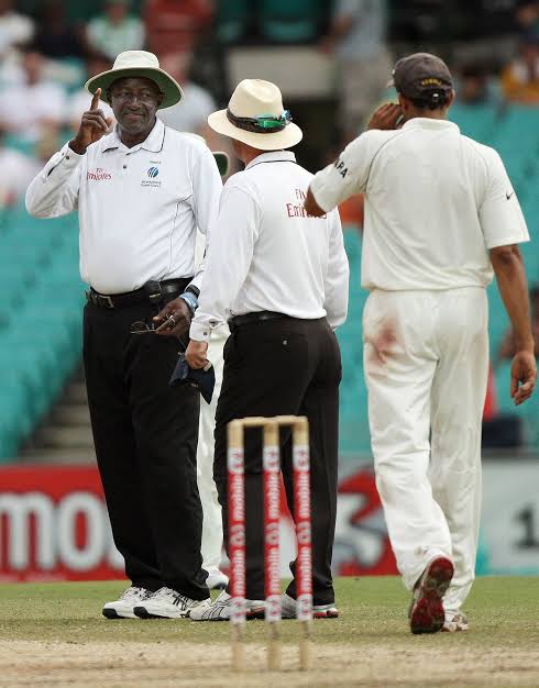Svnk28's tweet photo. Before blaming Virat Kohli or any Indian player for showing aggression against Australia, revisit the 2000s. The likes of Ponting's era mocked, sledged, and played mind games against Indian players relentlessly. Check the old headlines &amp; highlights first. 🏏
#INDvsAUS #virat https://t.co/XF7BVeLShK