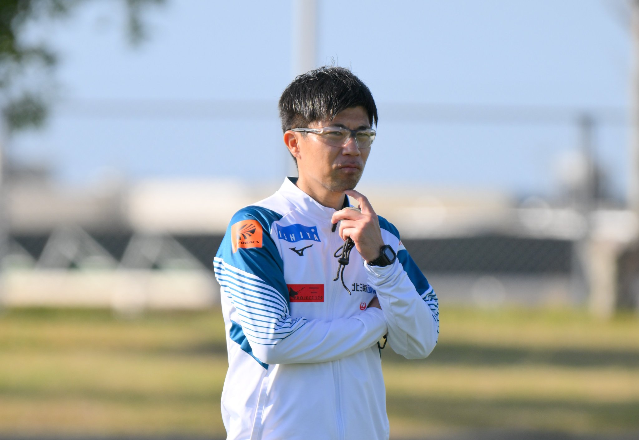 北海道コンサドーレ札幌コーチ用ピステ 北海道コンサドーレ札幌コーチ用ピステ - メルカリ